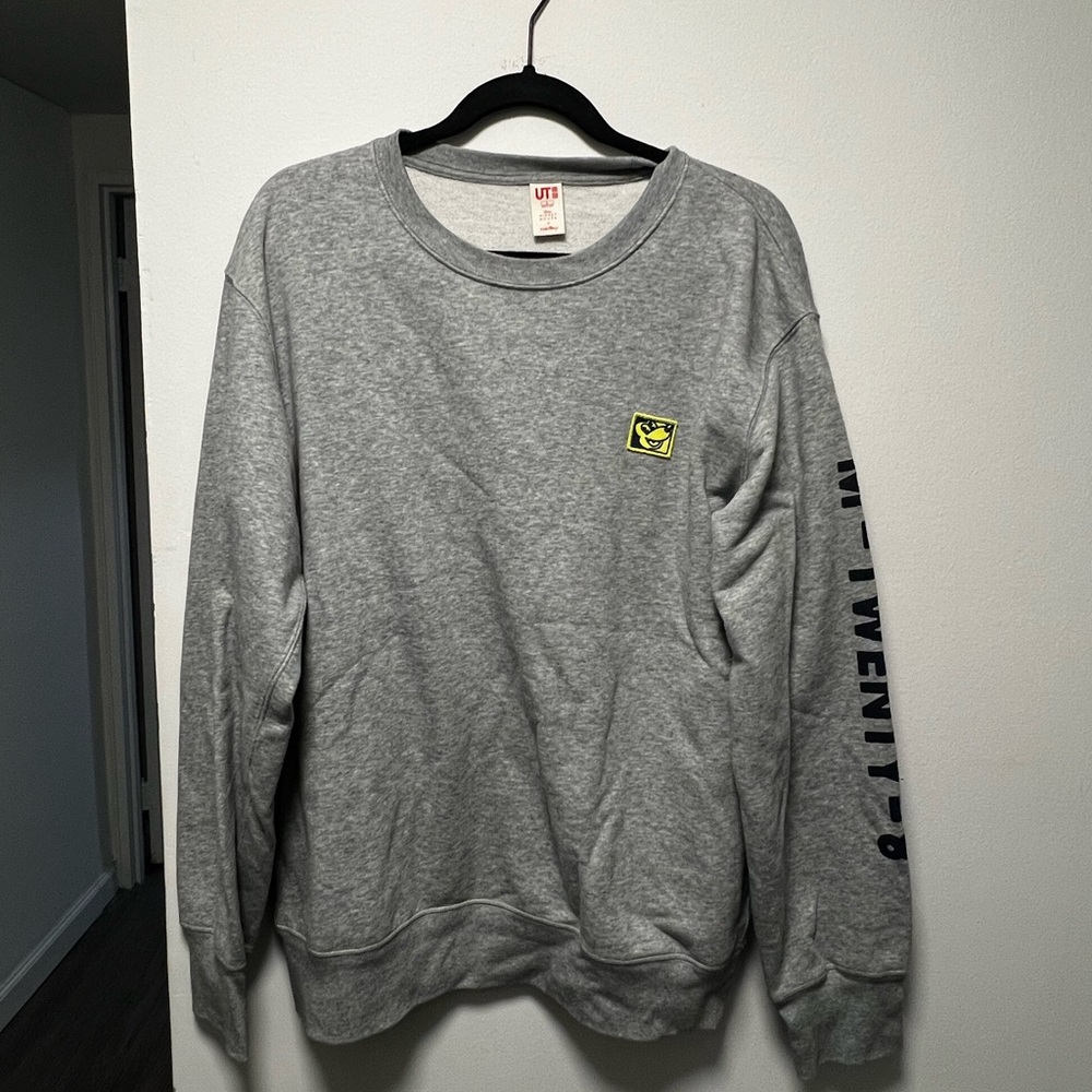 Gray Crewneck Sweater with Relaxed Fit and Sleeve Detail